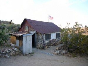survival retreat survival retreat 300x225 The Paradox of Retreat Living