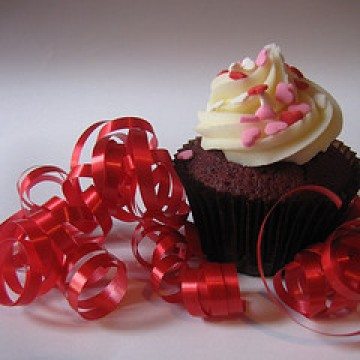 Valentines Day cupcake e1329170912182 Happy Valentines Day!