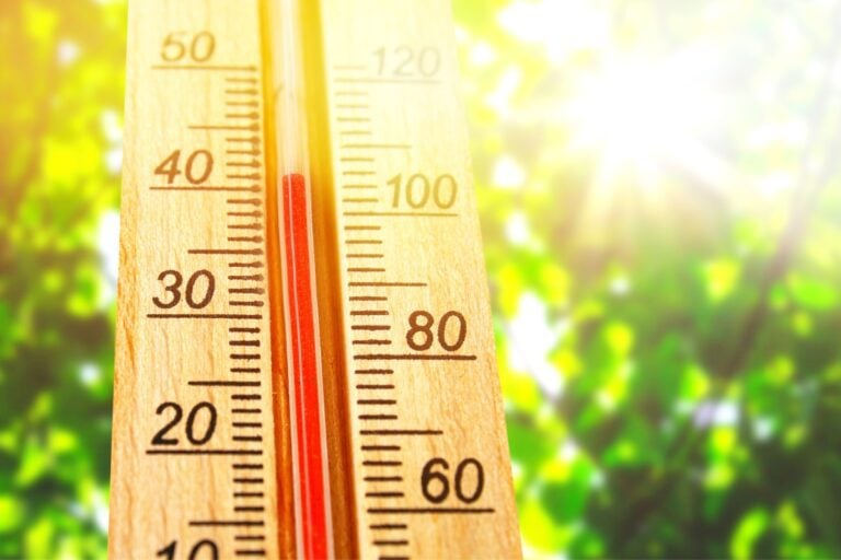 thermometer showing hot temps
